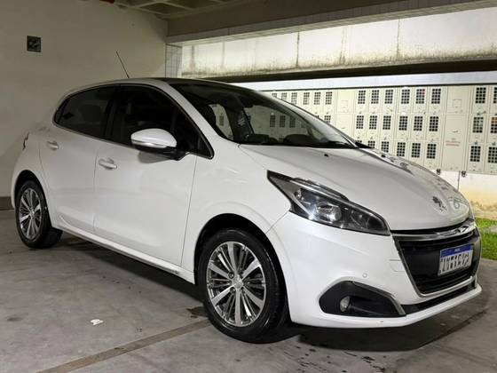 PEUGEOT 208 1.6 GRIFFE 16V FLEX 4P AUTOMÁTICO